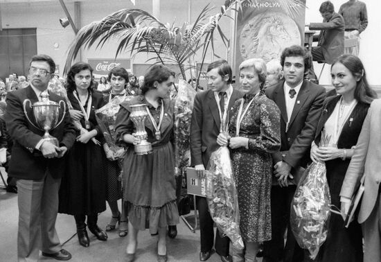 KASPAROV KARPOV AWARDS OLYMPIAD 