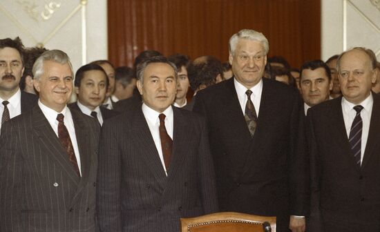 YELTSIN KRAVCHUK NAZARBAYEV SHUSHKEVICH