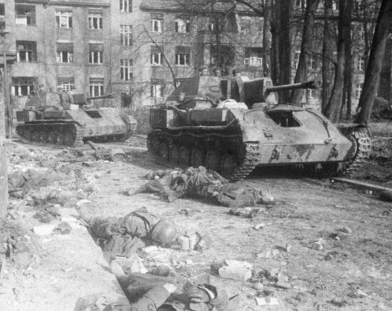 SELF-PROPELLED GUNS KOENIGSBERG WWII