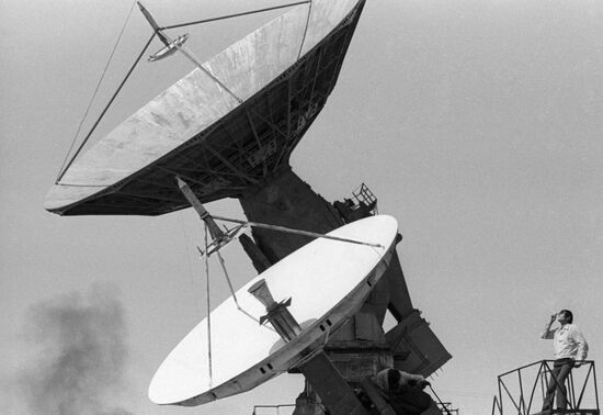 RADIO TELESCOPES