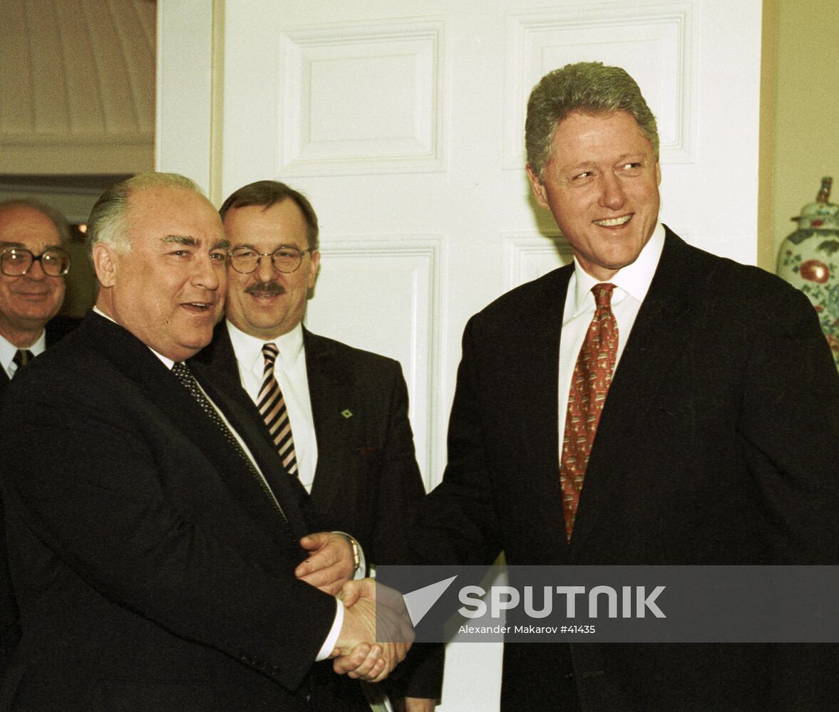 CHERNOMYRDIN CLINTON
