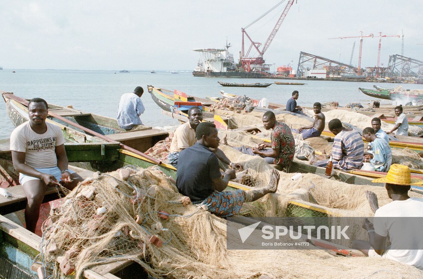 FISHERMEN CONGO BOATS COASTS