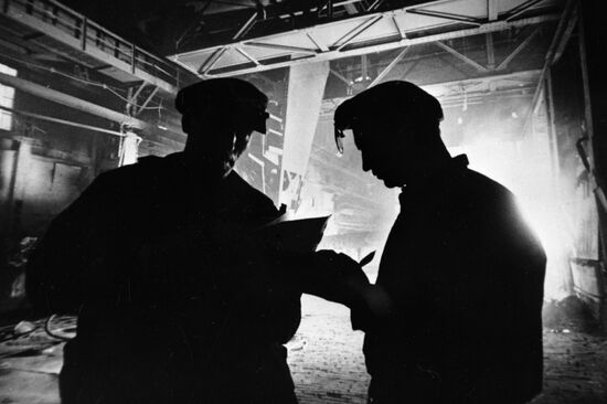 METAL WORKS PERSONNEL