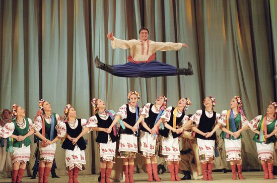 MOISEYEV FOLK DANCE ENSEMBLE