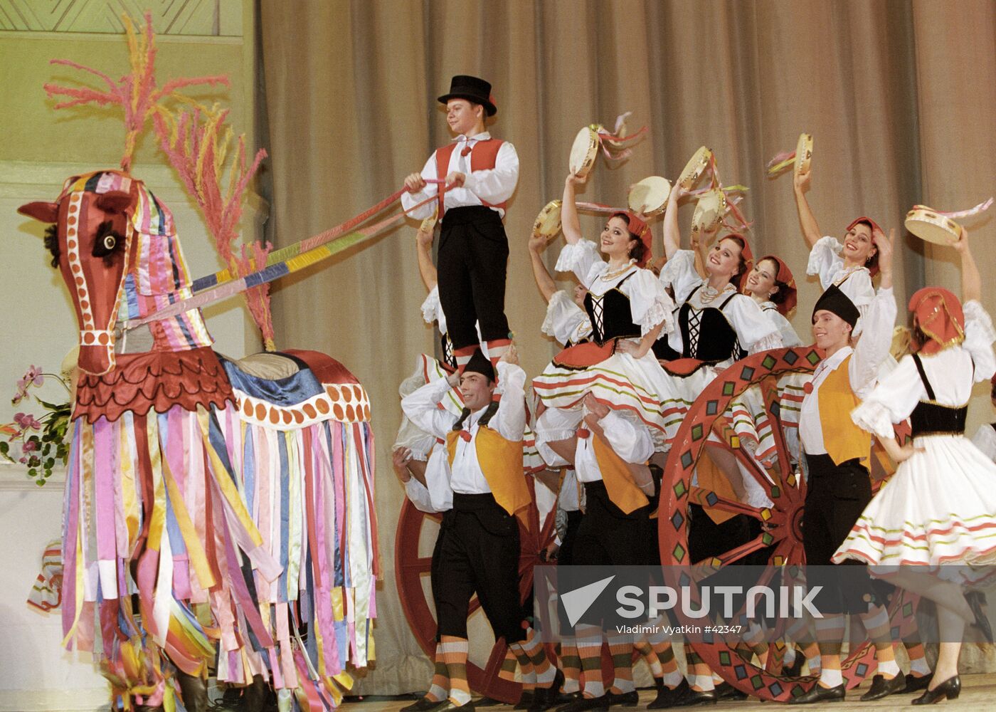 MOISEYEV FOLK DANCE ENSEMBLE
