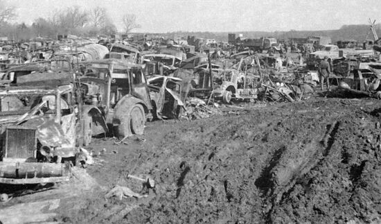 EAST PRUSSIA ROUT OF NAZIS FRISCHES HAFF