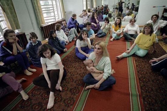 EXPECTANT MOTHERS HEALTHY FAMILY CLASSES