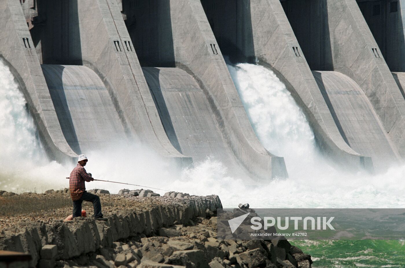 YEVFRAT HYDROPOWER PLANT