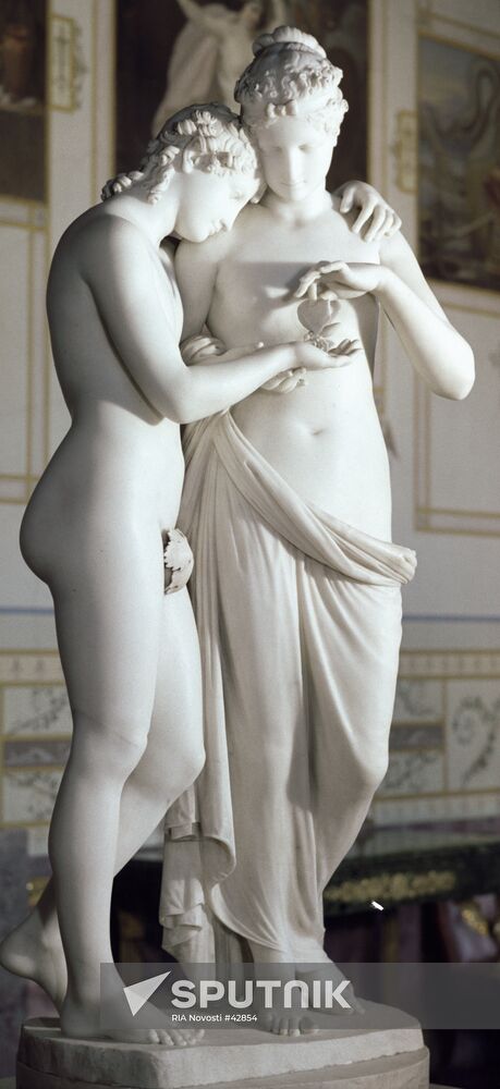 SCULPTURE 'AMOR ET PSYCHE'