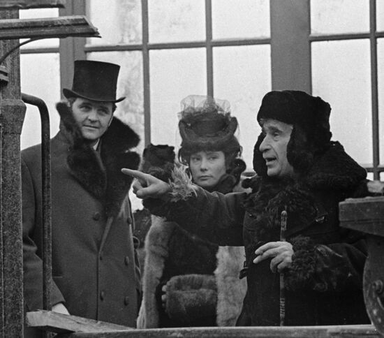 ZARKHI YAKOVLEV SAMOILOVA SHOOTING FILM