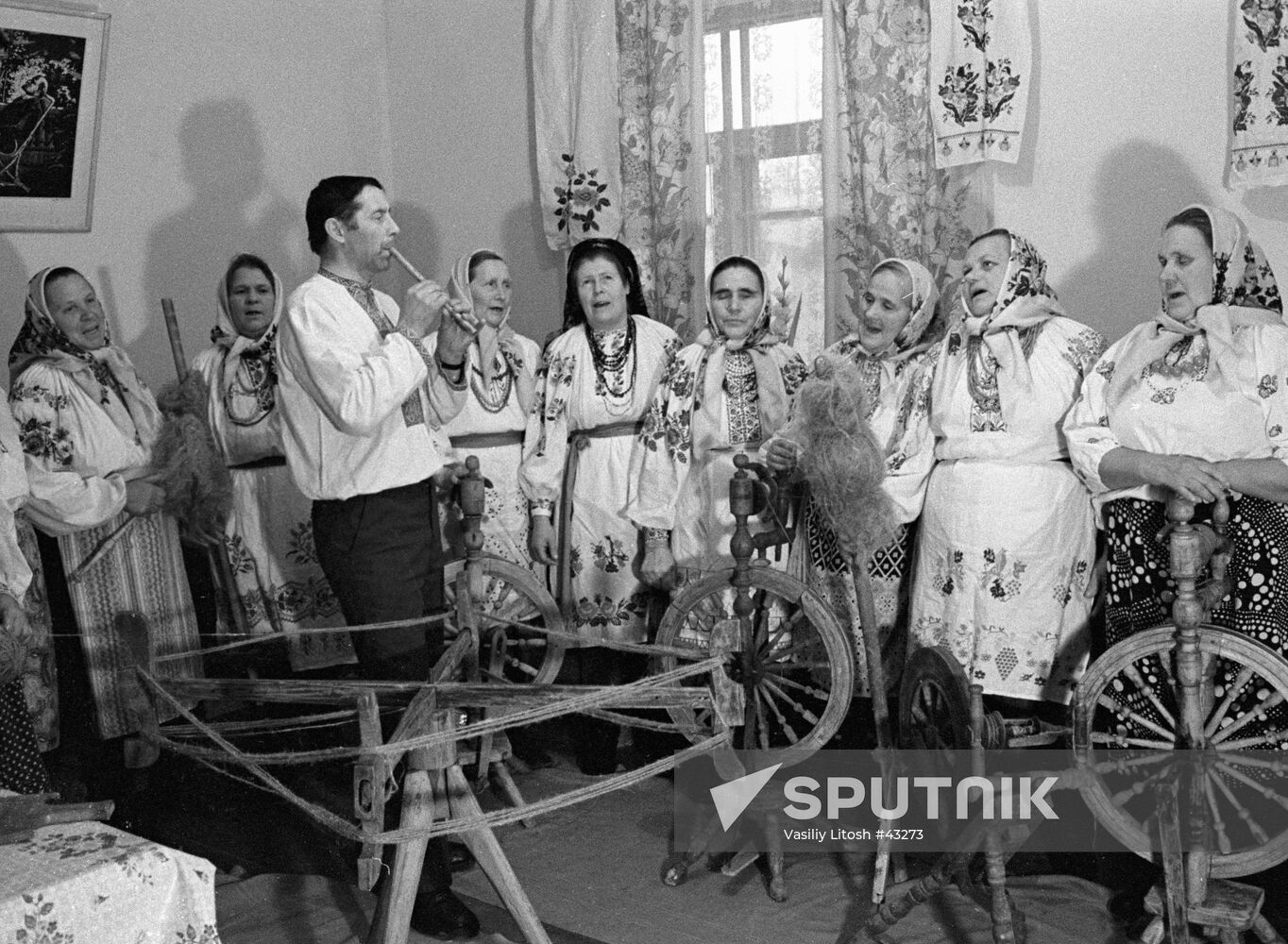 FOLKLORE ENSEMBLE