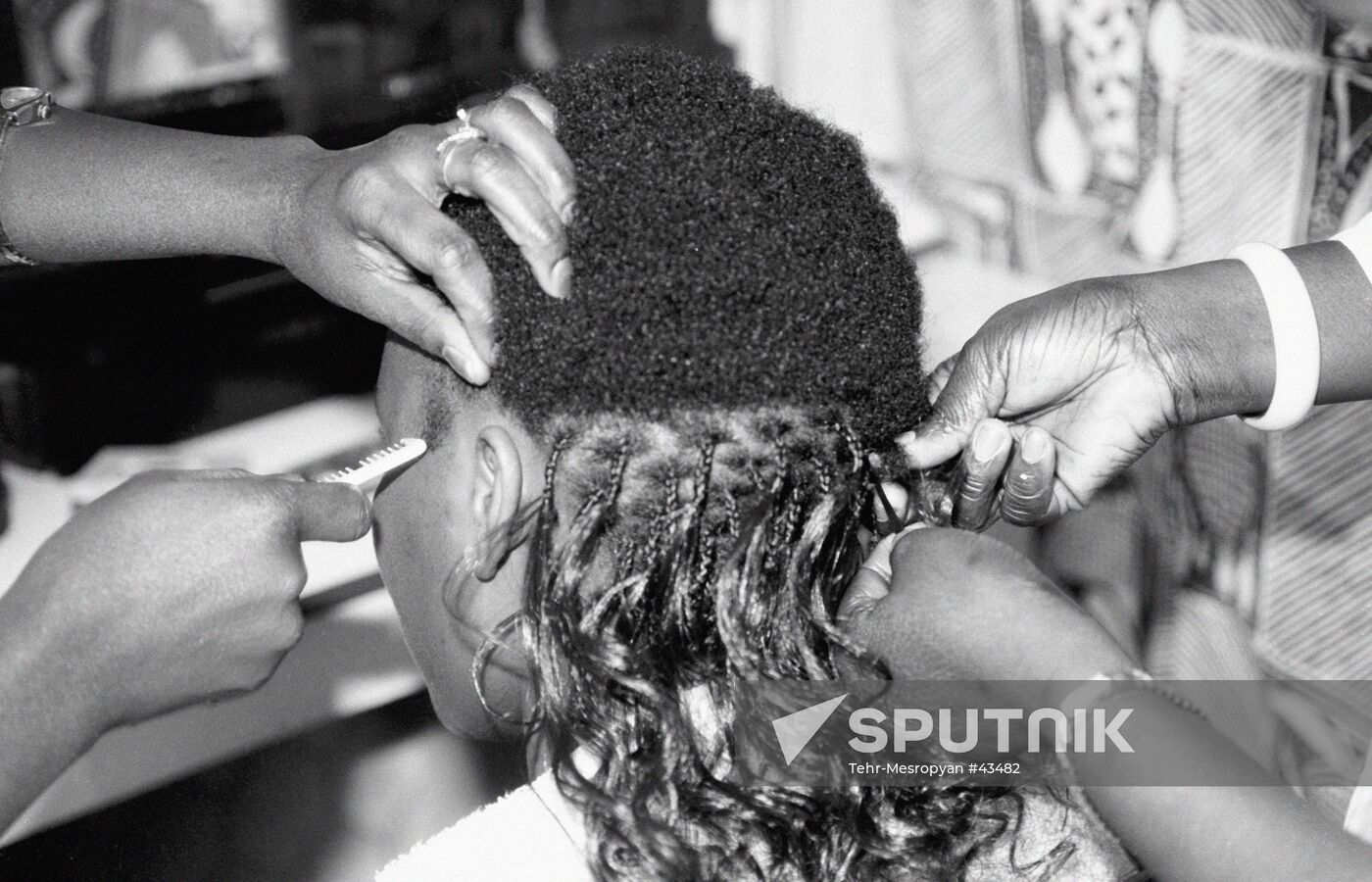 HAIRDRESSER'S