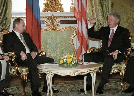 PUTIN CLINTON