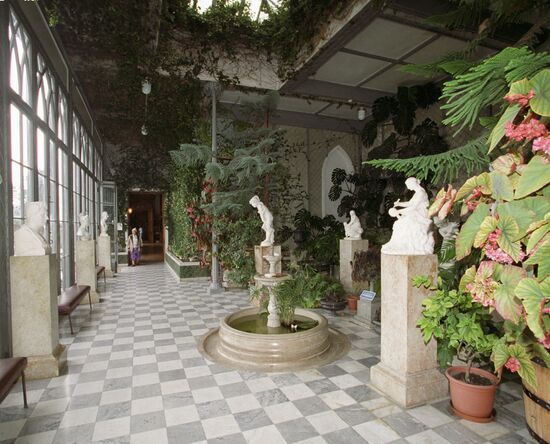GARDEN PALACE