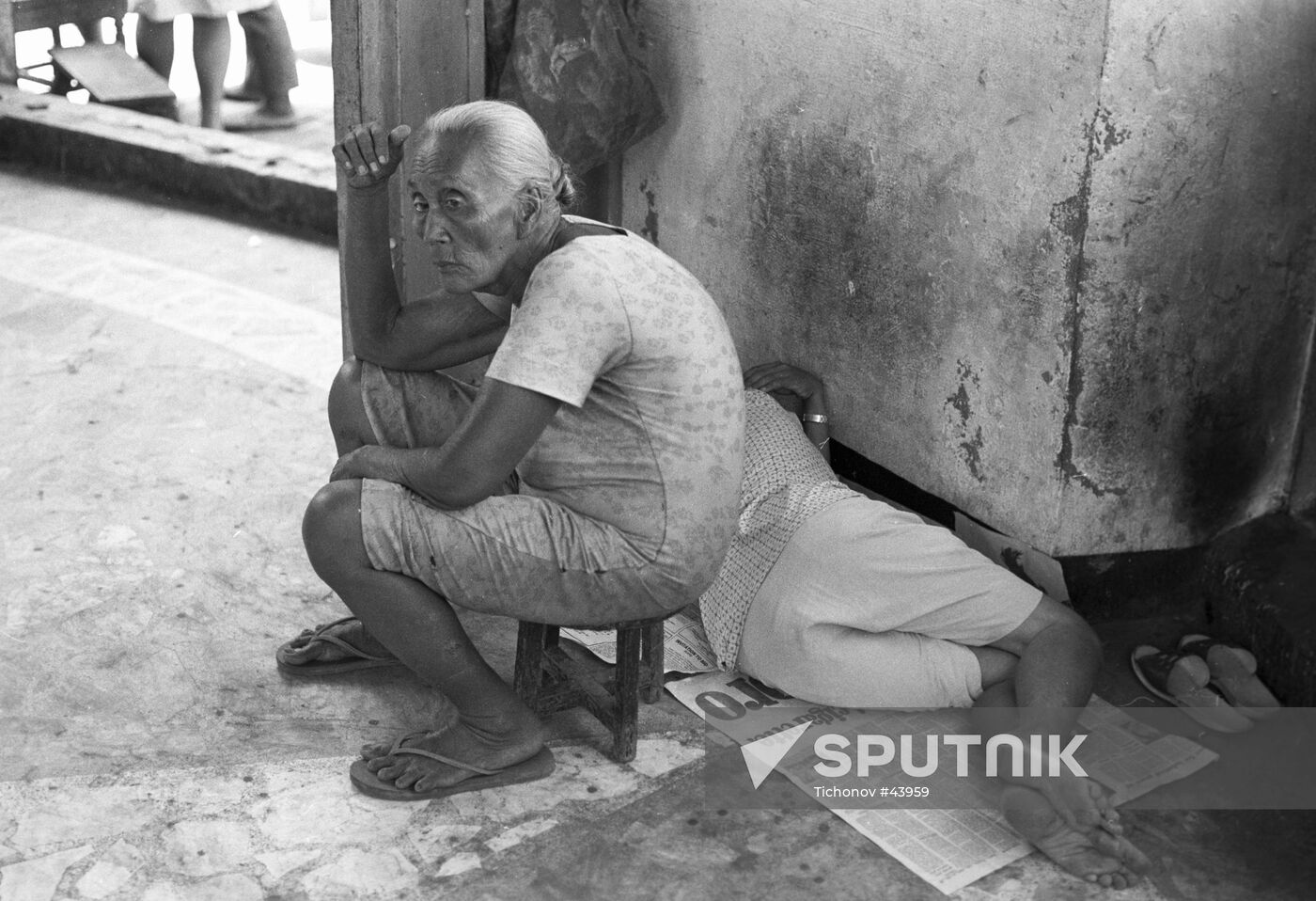 SIESTA TOWNSFOLK REST