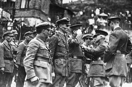 BRITISH TROOPS VLADIVOSTOK