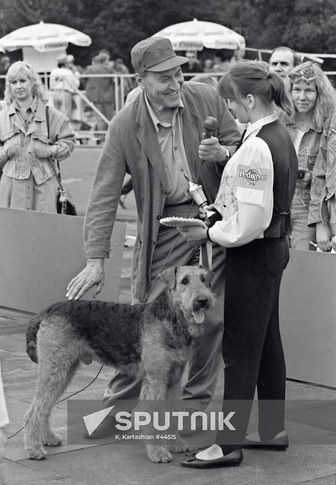 AIREDALE DROZDOV EXHIBITION