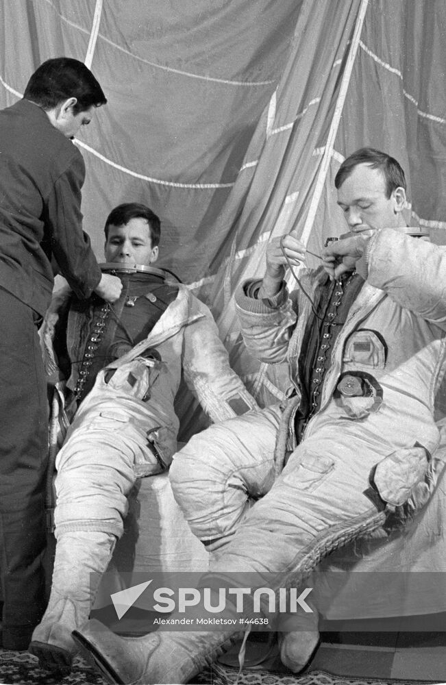 YELISEYEV KHRUNOV COSMONAUTS