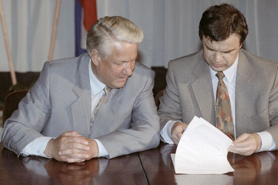YELTSIN KHASBULATOV 