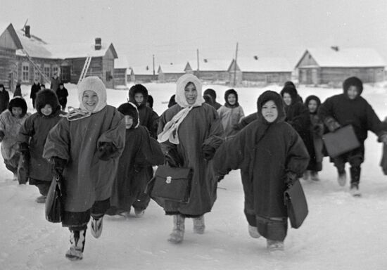 Students Boarding School Town Tundra 