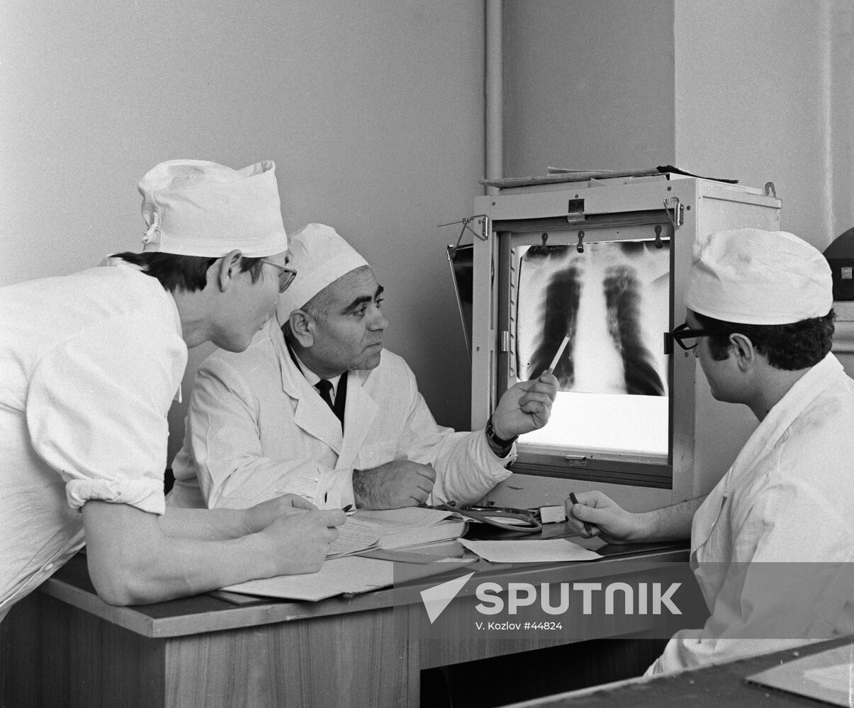 SPECIALISTS TUBERCULOSIS RESEARCH X-RAY 
