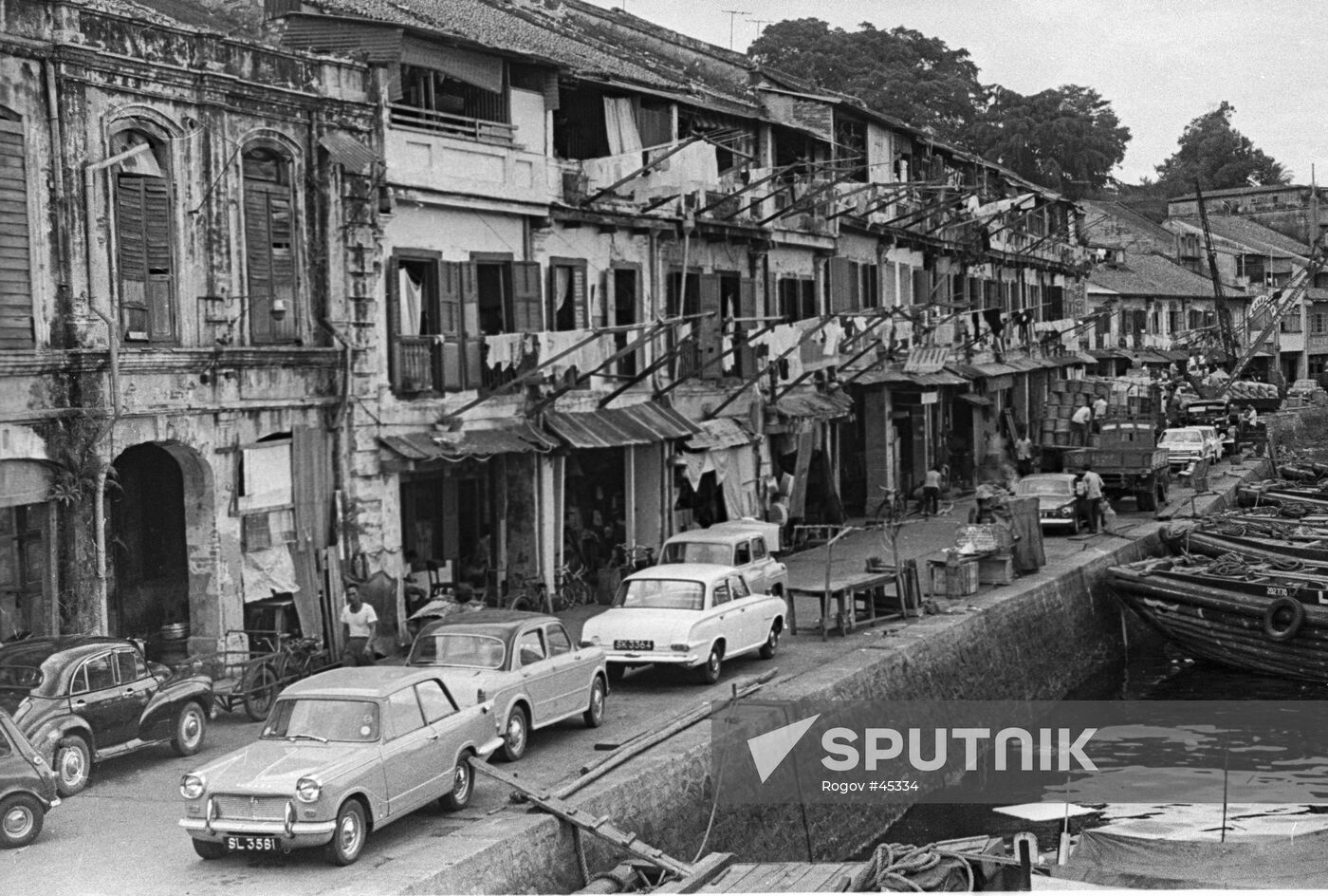 SLUMS SINGAPORE