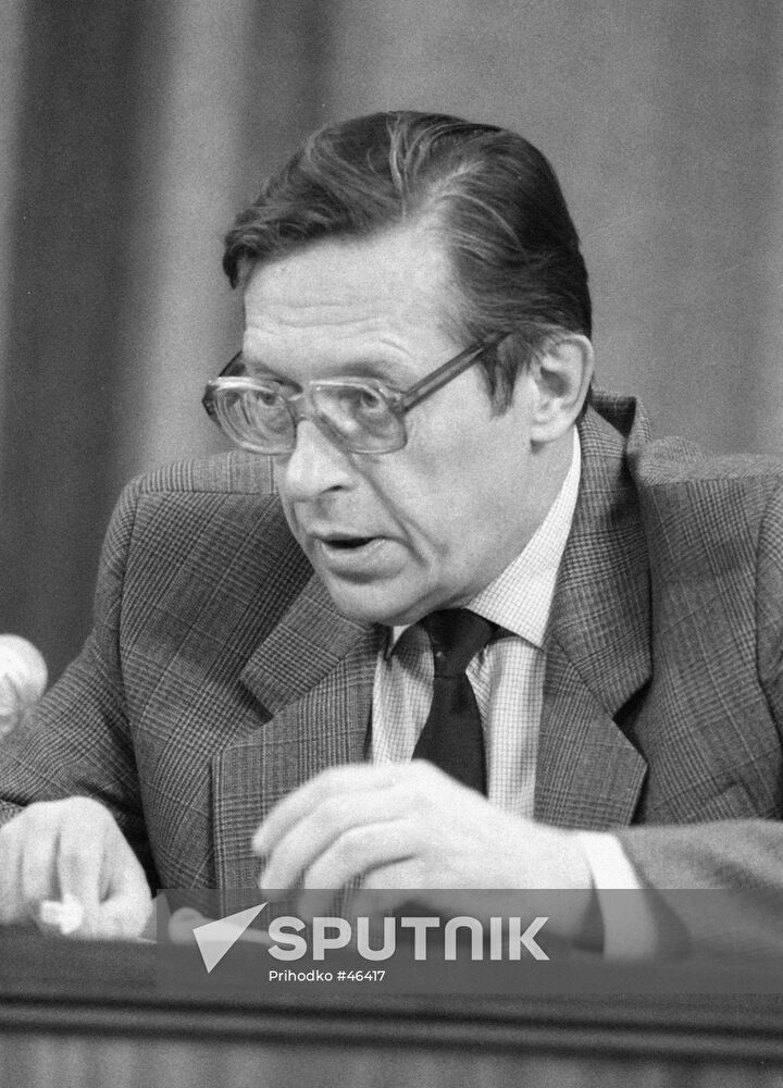ECONOMIC EXPERT ABALKIN