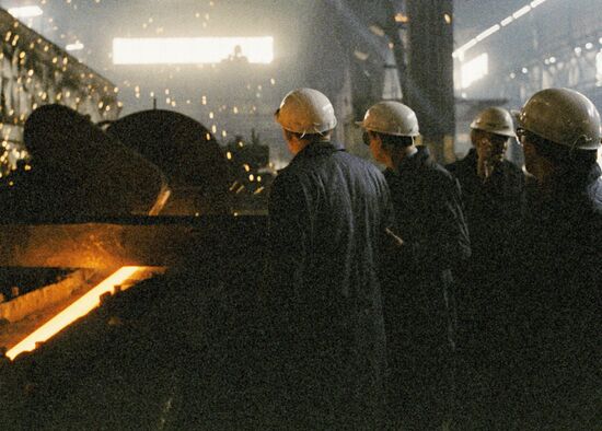 PLANT WORKERS ROLLING MILL