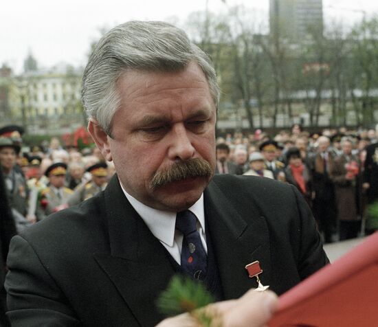 VICTORY DAY RUTSKOI MONUMENT UNKNOWN SOLDIER