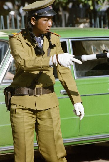 PHNOM PENH TRAFFIC CONTROL