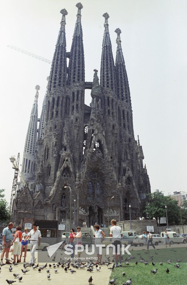 BARCELONA CATHEDRAL SAGRADA FAMILIA