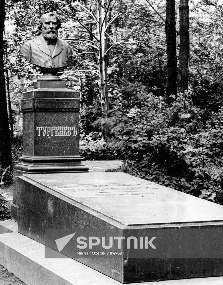 TURGENEV WRITER GRAVE