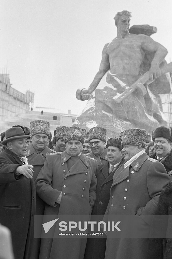 Monument heroes Battle of Stalingrad Vuchetich