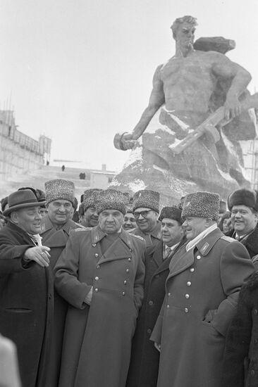 Monument heroes Battle of Stalingrad Vuchetich