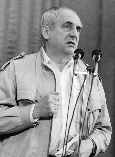 STAGE DIRECTOR MARK ZAKHAROV