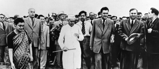 NEHRU INDIRA GANDHI BREZHNEV 