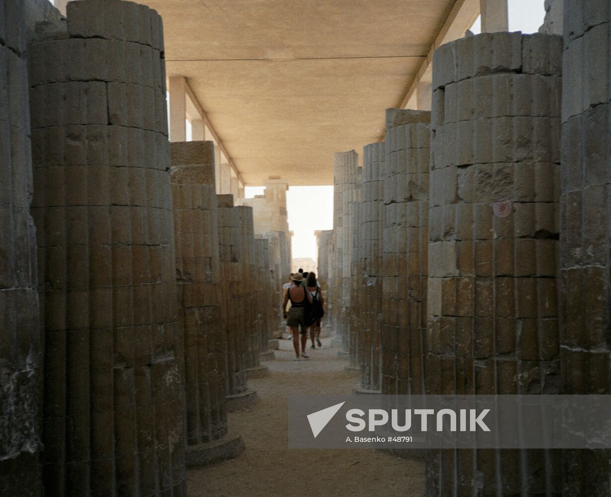 COLUMNS GALLERY PYRAMID DJOSER
