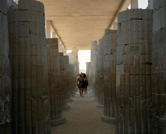 COLUMNS GALLERY PYRAMID DJOSER
