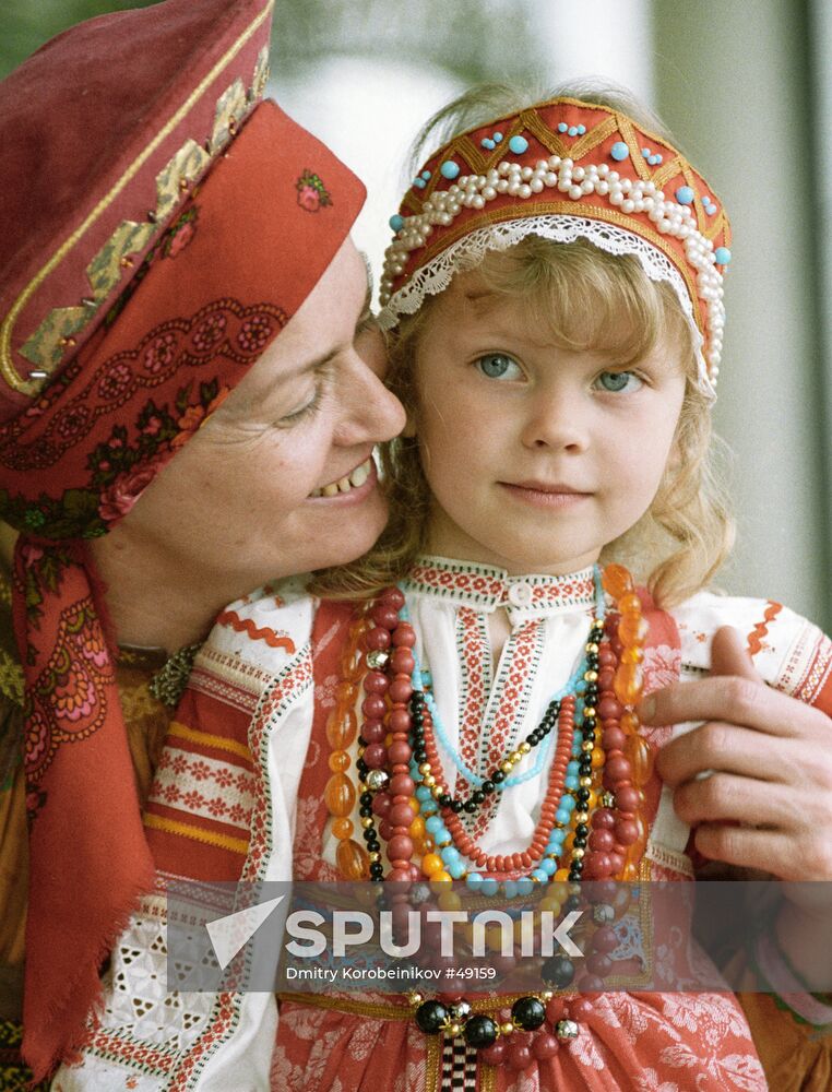 NOVOSIBIRSK GIRL RUSSIAN COSTUME