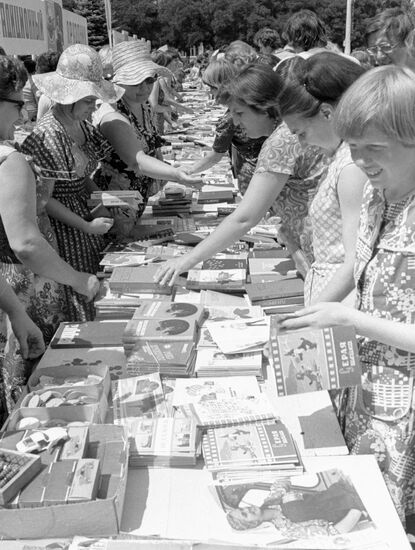 ZHDANOV BOOK FAIR