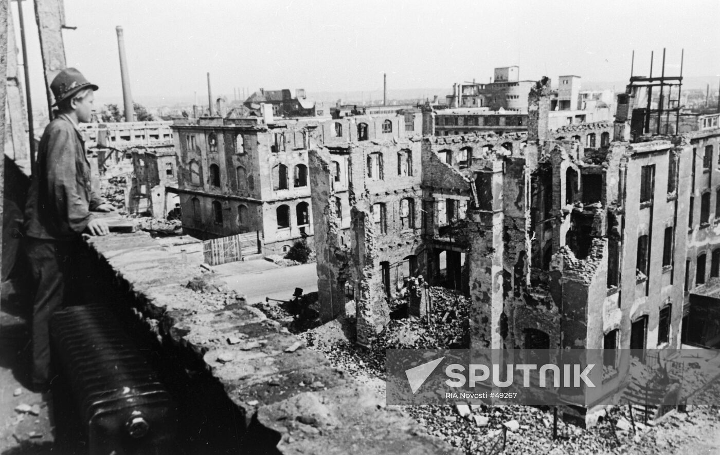 DRESDEN RUINS WWII