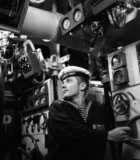 SEAMAN EQUIPMENT SUBMARINE SECTION