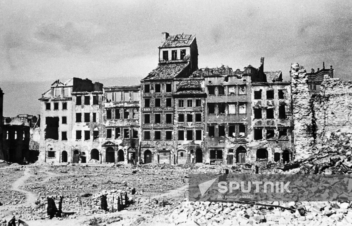 Street Warsaw destruction war