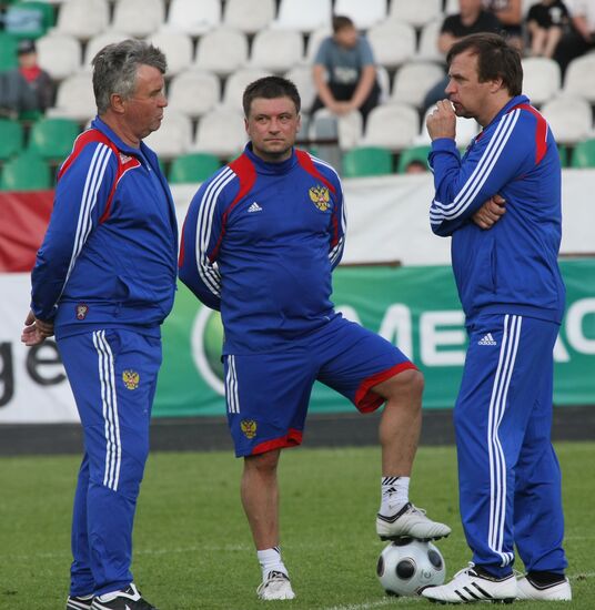 Russian national football team holds open training session