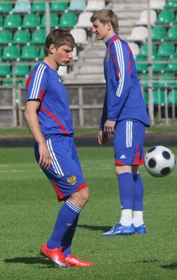 Russian national football team holds open training session