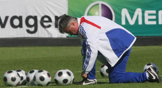 Russian national football team holds open training session