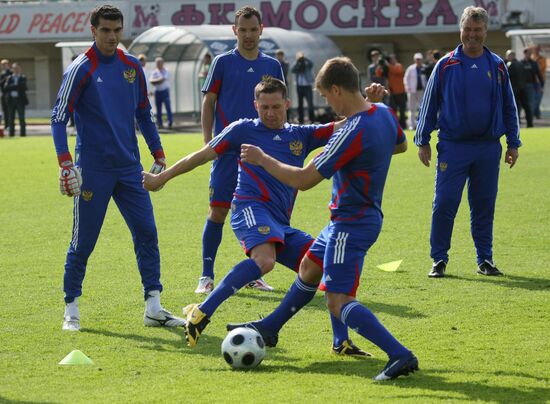 Russian national football team holds open training session