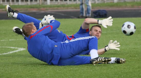 Russian national football team holds open training session