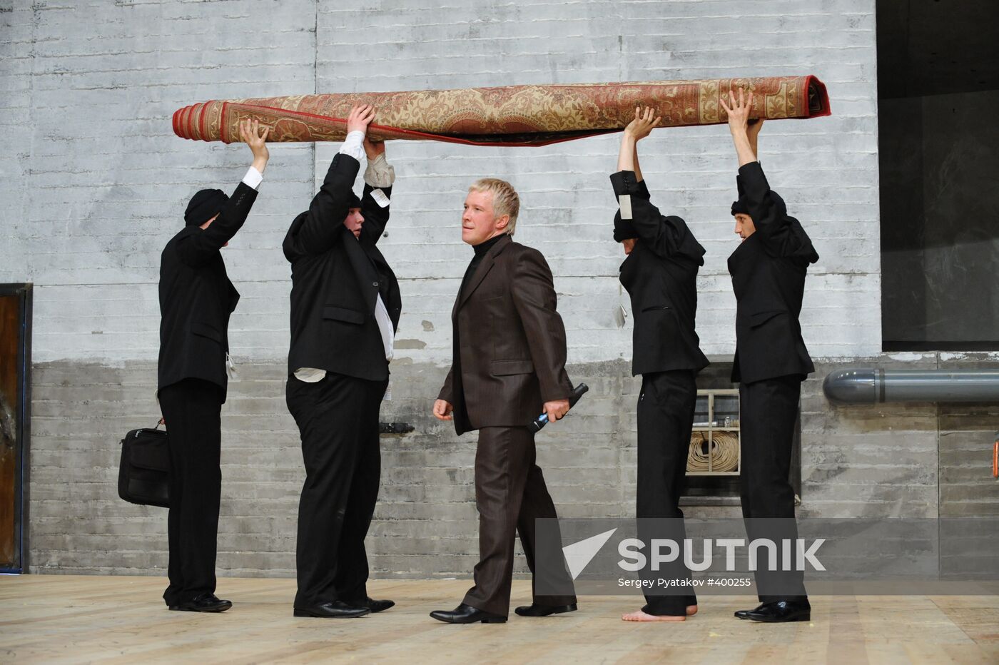 "The Threepenny Opera" staged at Chekhov Art Theater
