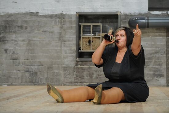 "The Threepenny Opera" staged at Chekhov Art Theater
